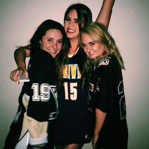 Meet your Posher, Mia